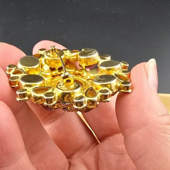 RARE Juliana D&E 2" Birthday Cake Statement Brooch Gold Tone Aurora Borealis - Picture 7 of 12